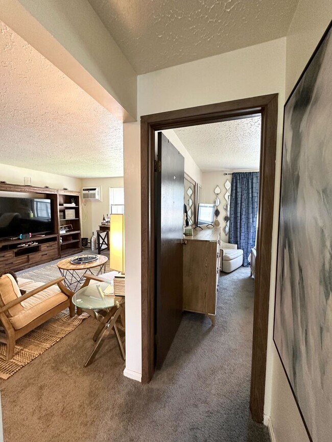 Building Photo - Rent-ready this July: 2 Bedroom and 1 Bath...