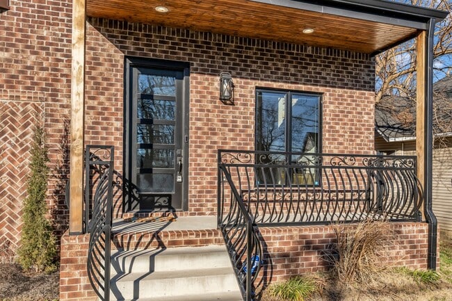 Building Photo - 2312 Buchanan St