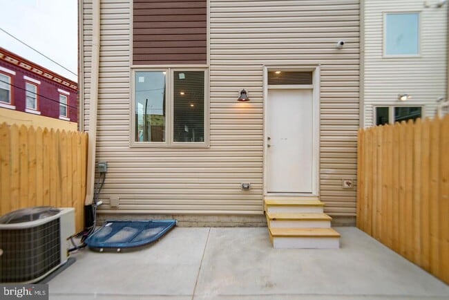 Building Photo - 1713 S 20th St