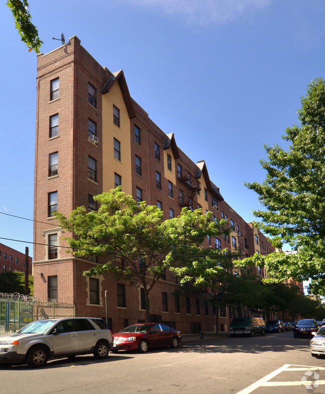 Building Photo - 760 Hunts Point Ave