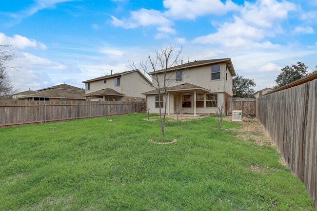 Building Photo - 1705 Darjeeling Dr