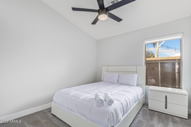 Building Photo - 16019 W Linden St