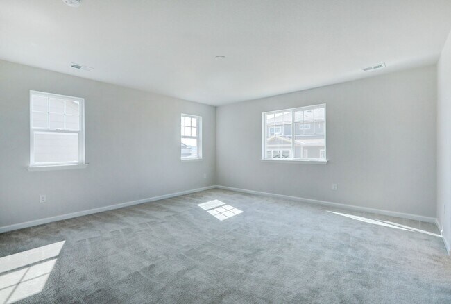 Building Photo - Meridian International 5 Bedroom 4 Bath Ho...