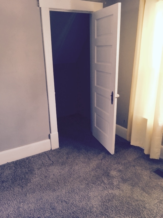 Building Photo - 313 Stanage Ave