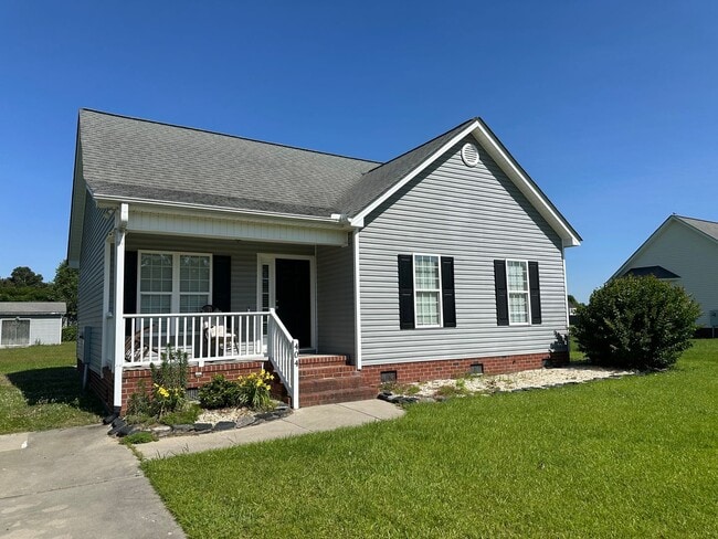 Building Photo - Inviting 3 Bed 2 Bath House
