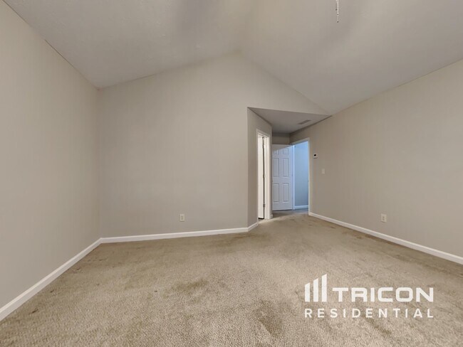 Building Photo - 7061 Saratoga Dr