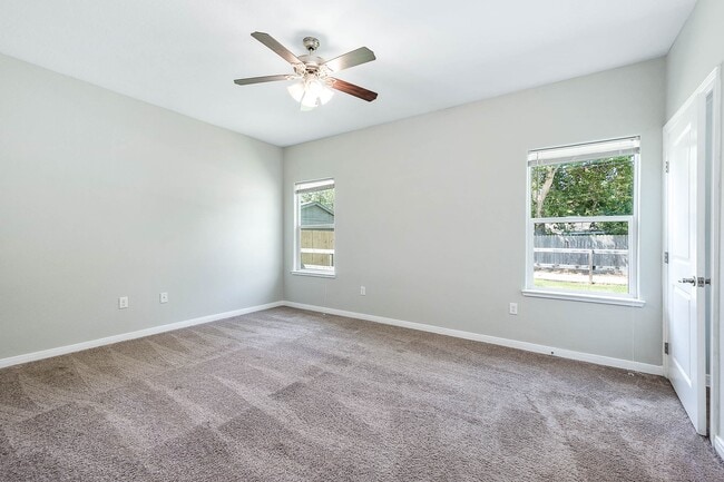 Building Photo - 1530 1st Ave N