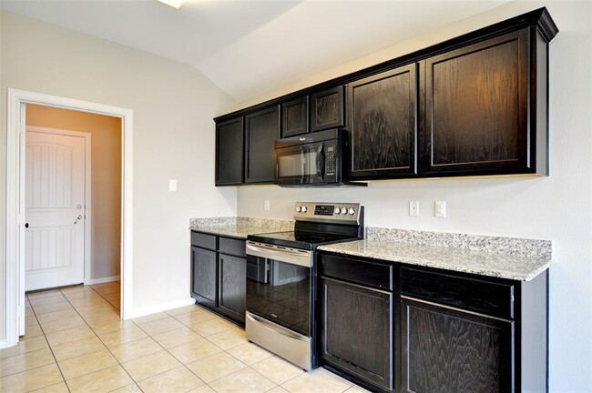 Building Photo - 120 Hamilton Dr
