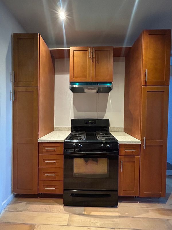 Building Photo - 10210 Newville Ave