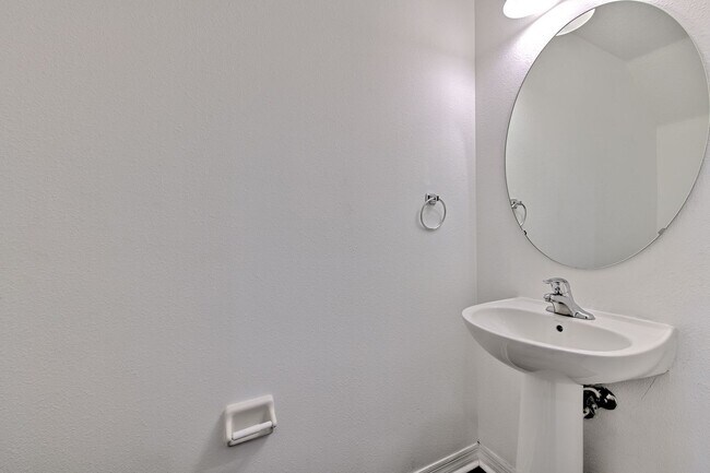 Building Photo - 5116 Bay Isle Cir