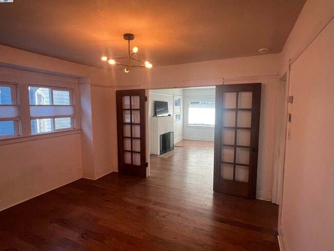 Building Photo - 3720 Lyon Ave