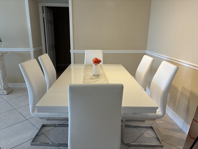 Building Photo - 2691 S Course Dr