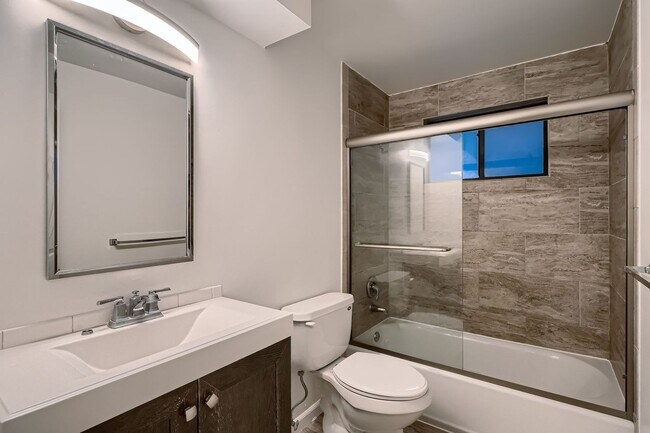 Building Photo - West Highlands 2-bedroom 1-bathroom