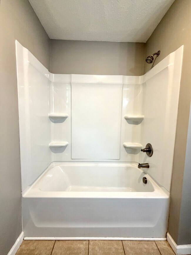 Building Photo - 1909 Needmore Rd