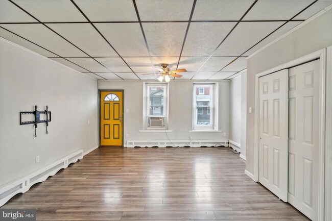 Building Photo - 4658 Mansion St