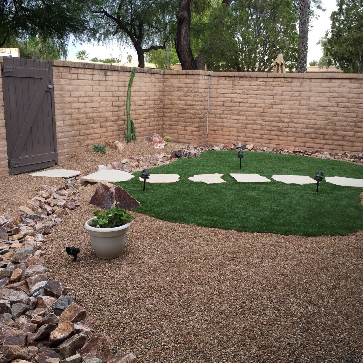 Building Photo - 7856 E Linden Pl