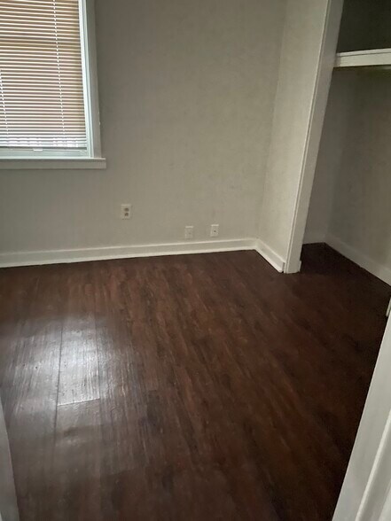 Unit #2 - 516 Center Ave
