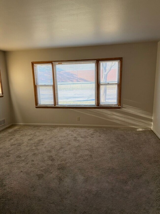 Building Photo - Kraehnke Florist Holdings LLC