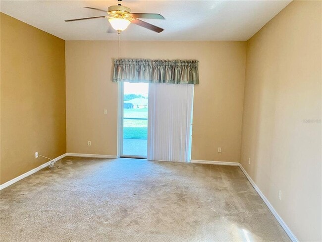 Building Photo - 9618 Spring Lake Dr