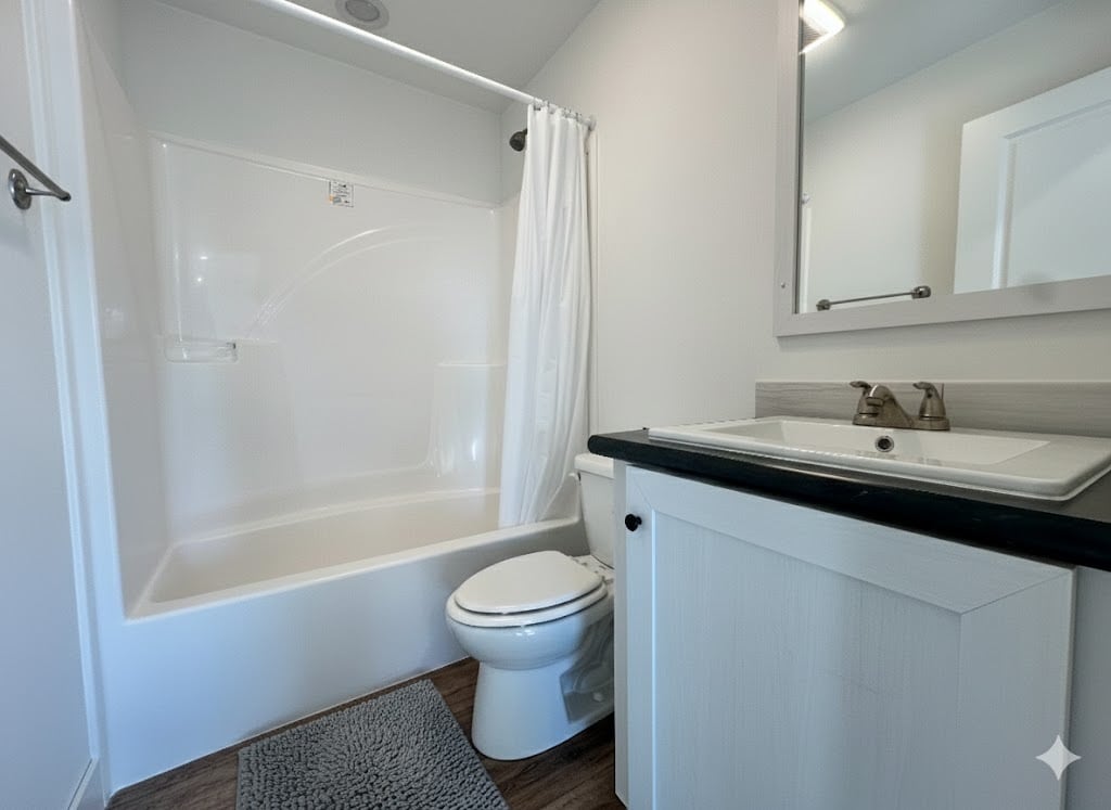 Building Photo - 29 Cavalier St N