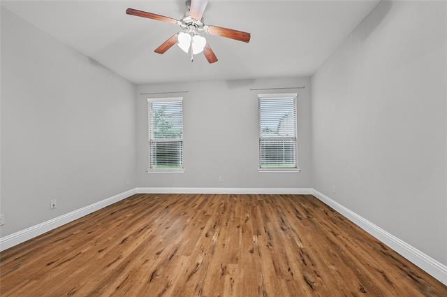 Building Photo - 1512 Greenbrier Dr