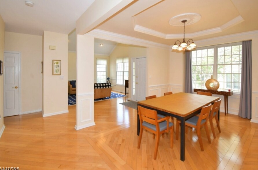 Building Photo - 253 Patriot Hill Dr