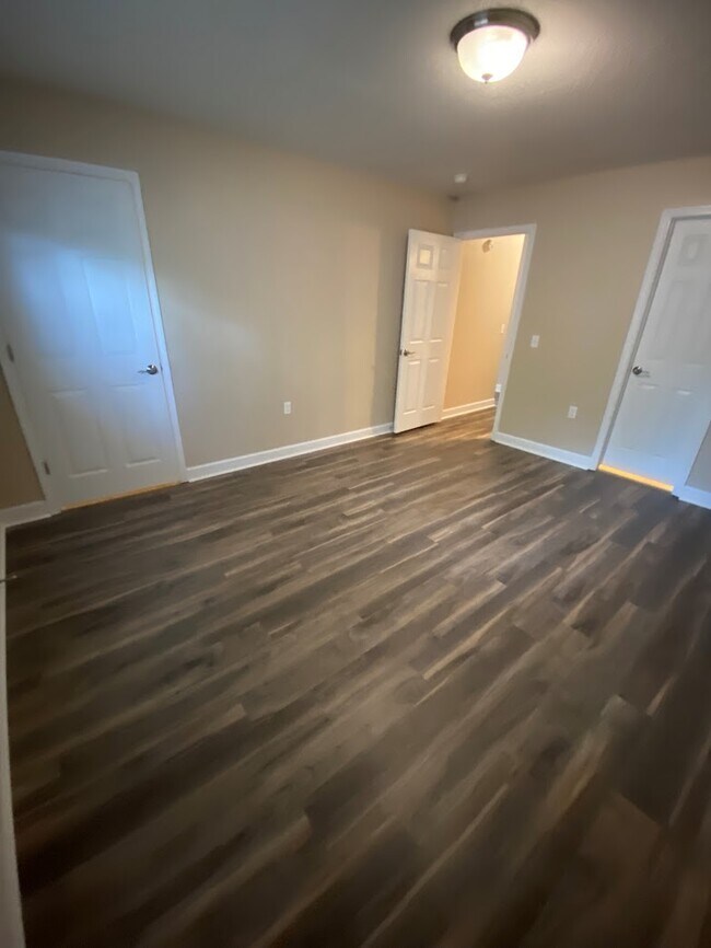 Building Photo - 32 Skystone Ct