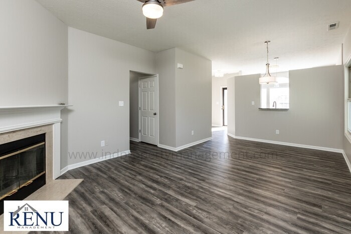 Building Photo - 2710 Lucas Dr