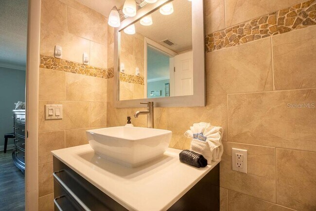 Building Photo - 185 Brightwater Dr