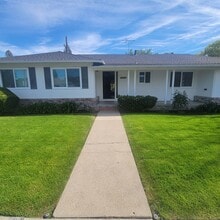 Building Photo - Well-Maintained Redwood City Home with Bonus Room & Private Yard