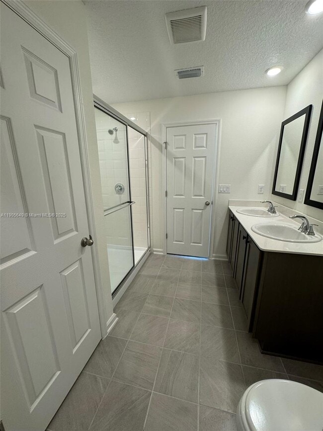 Building Photo - 55 Signet Cir