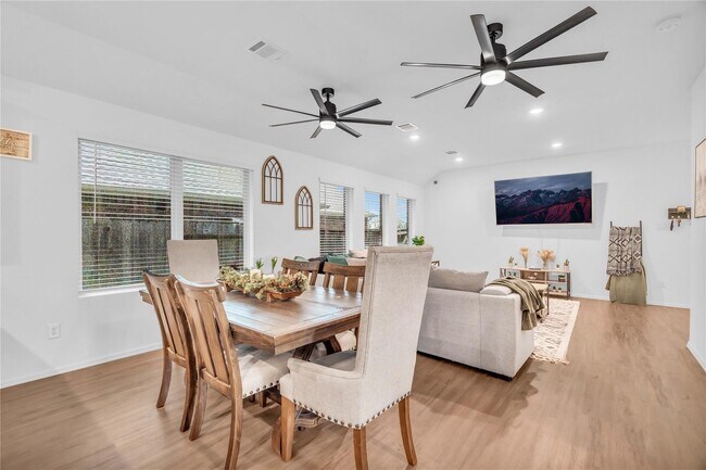 Building Photo - 6308 Astoria Pk Ln