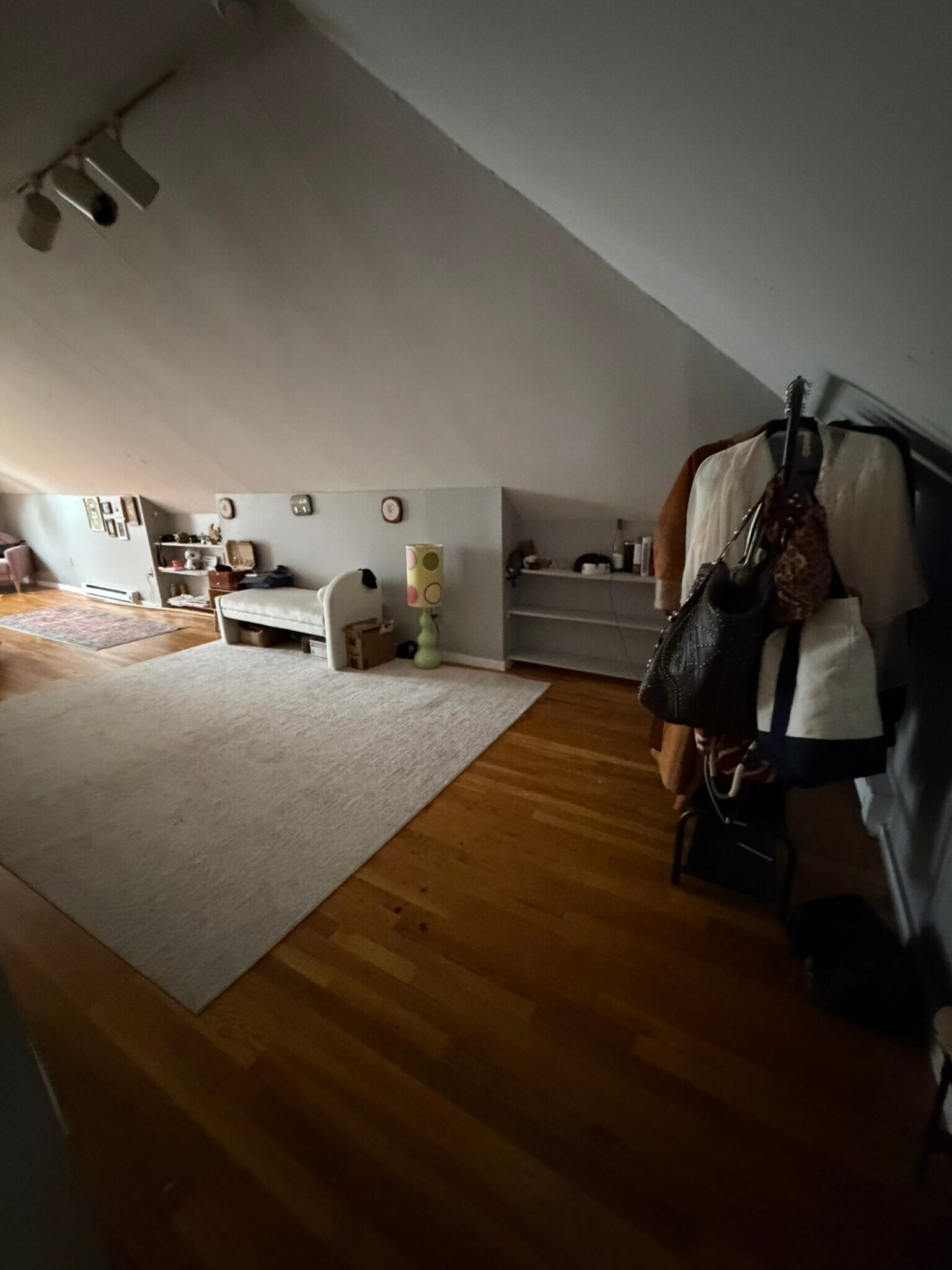 Building Photo - 121 Hillside St