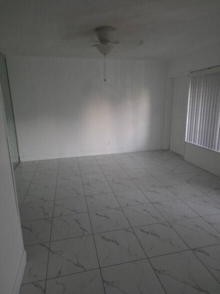 Building Photo - 3870 NE 22nd Way