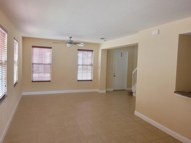 Building Photo - 1145 SW 147th Ter