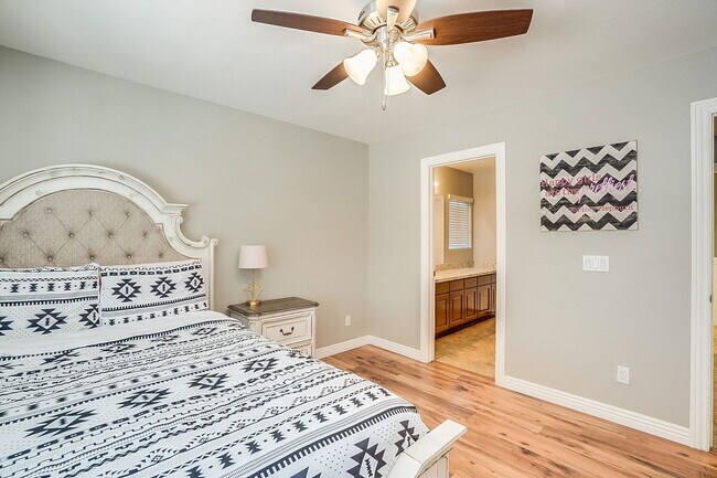 Building Photo - 7543 E Kael Cir