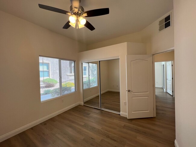 Building Photo - Beautifully remodeled 3 bedroom 2 bathroom...