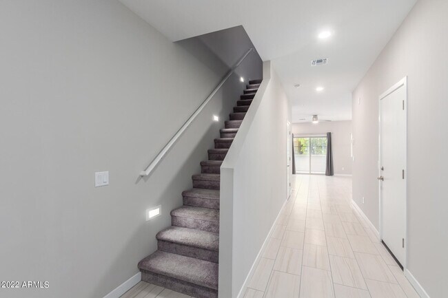 Building Photo - 2134 W Harmont Dr
