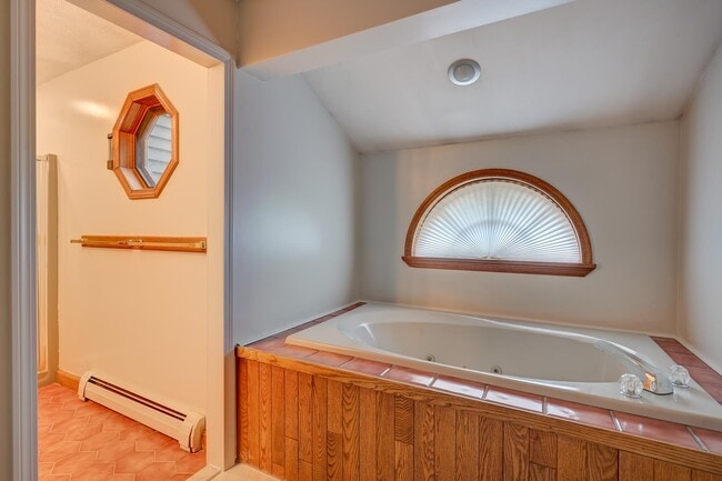 Building Photo - 57 Fawn Dr