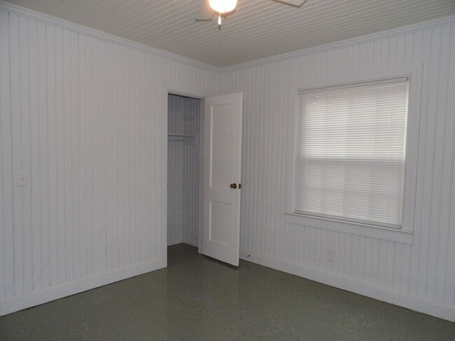 Building Photo - Highland Drive, Enterprise, AL