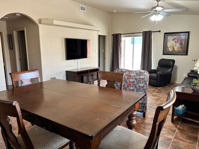 Building Photo - 12620 S Driftwood Dr