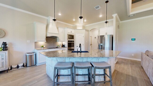Building Photo - SOLAR PANEL 4 BEDROOM HOME  IN HERITAGE OAKS!
