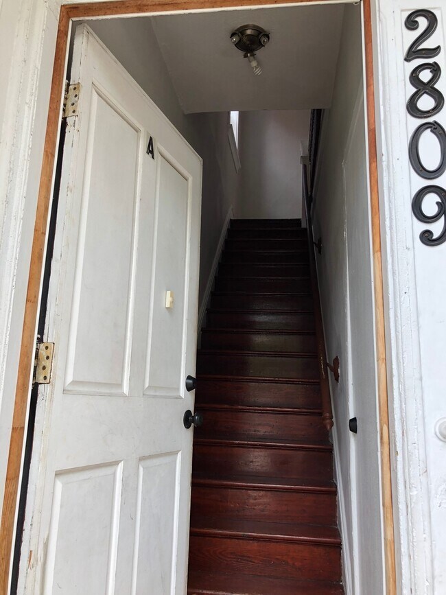 Building Photo - 2809 Sidney St