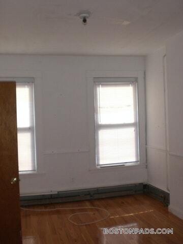Building Photo - 35 Brookline St