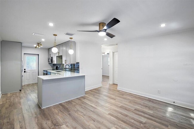 Building Photo - 779 12th Ave N