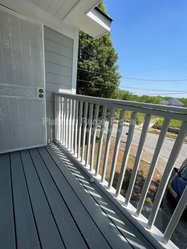 Building Photo - 1135 Coleman St SW