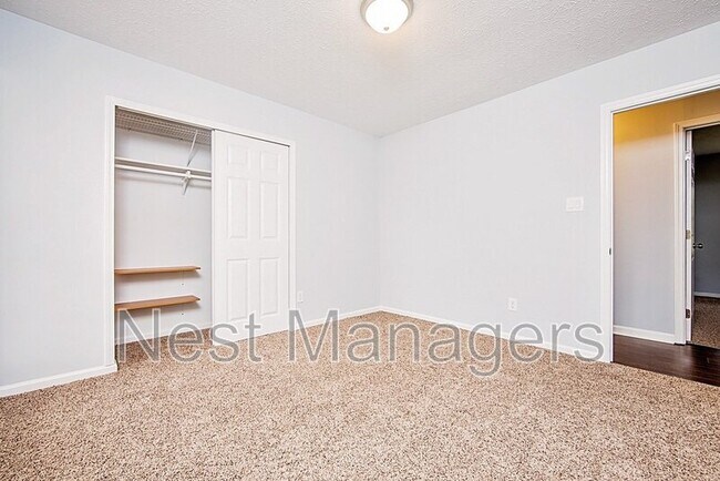 Building Photo - 7059 Darnell St