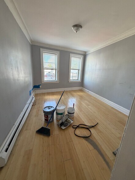 Building Photo - 59 Park Ave