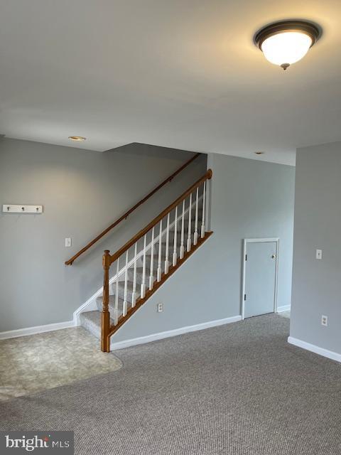 Building Photo - 439 S Spinnaker Ln
