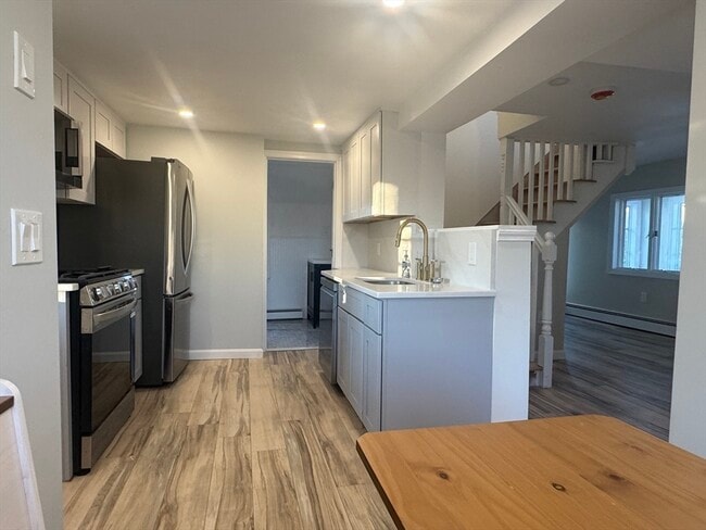 Building Photo - 2 Sea Ave